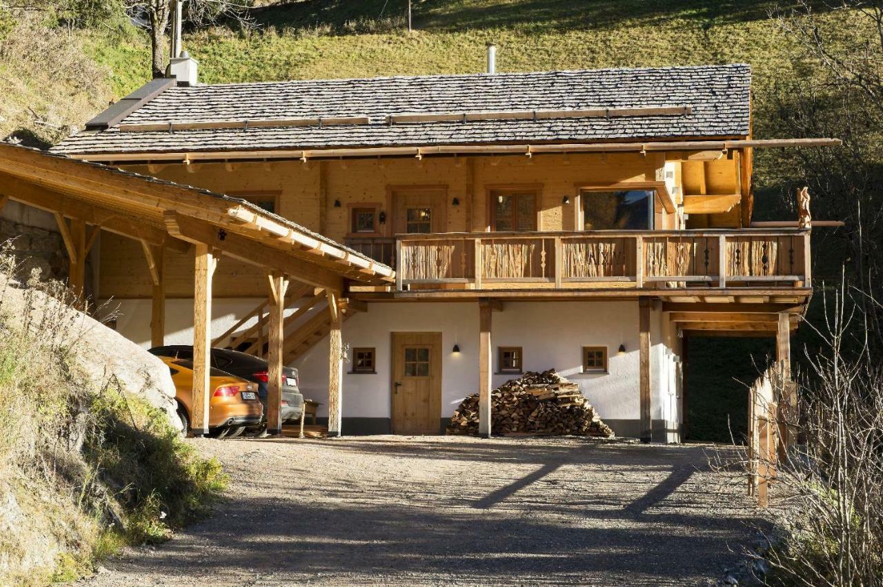 Wuidererhuettn, Charlet In Alleinlage Mit Freistehendem Saunahaus Großkirchheim Esterno foto